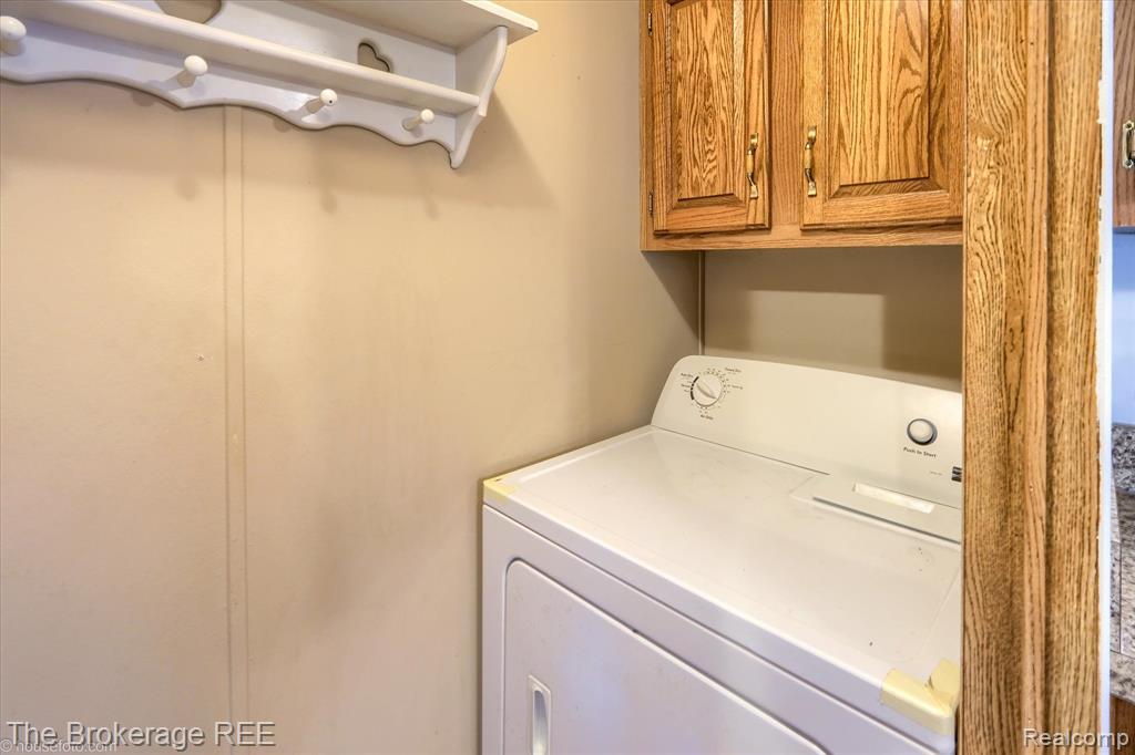 17101 Kropf Avenue, Davisburg, MI 48350 — Photo 21