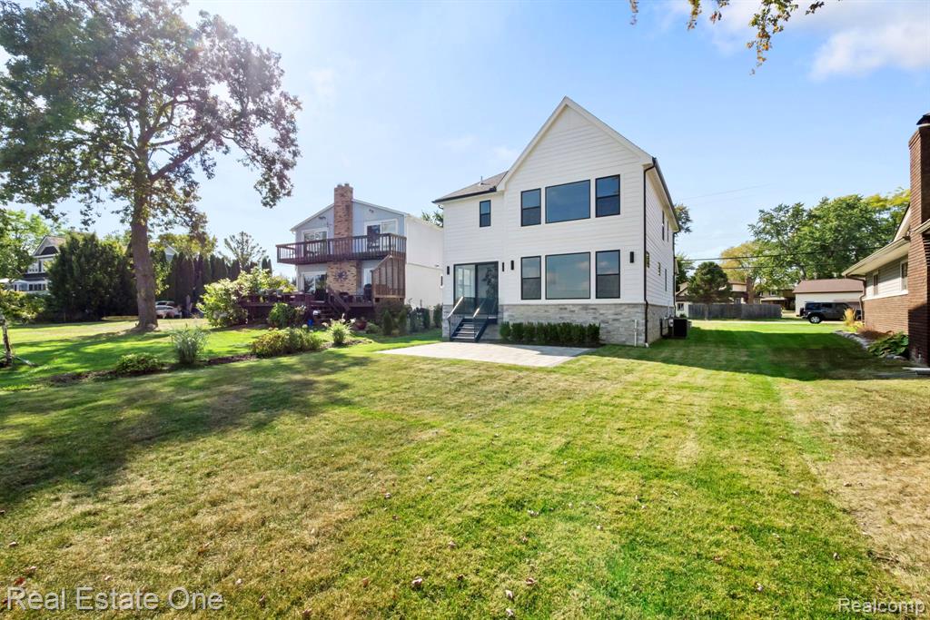 1517 KESSLER Avenue, Keego Harbor, MI 48320 — Photo 22