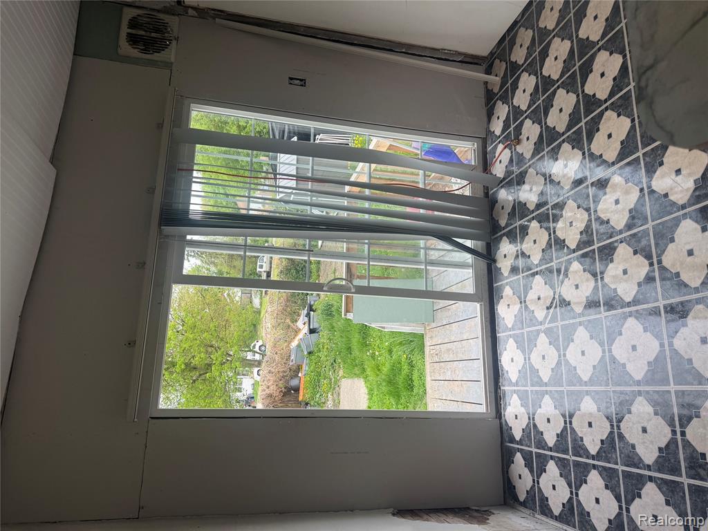 834 Remington Avenue, Flint, MI 48507 — Photo 3