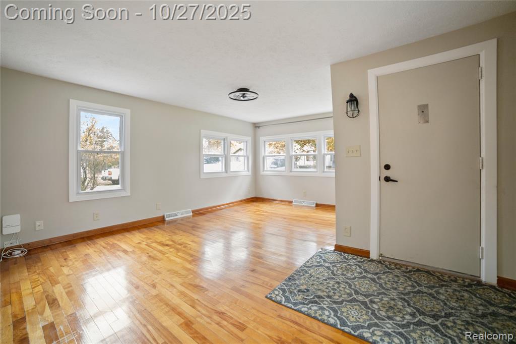 5987 Martinus Street, Haslett, MI 48840 — Photo 3