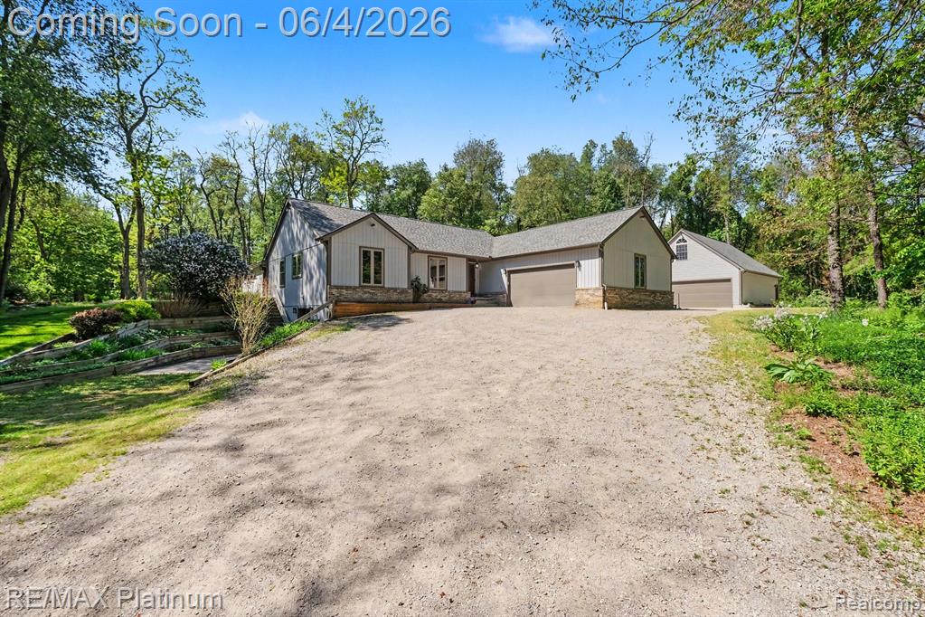 535 Wolfe Road, Ortonville, MI 48462 — Photo 5