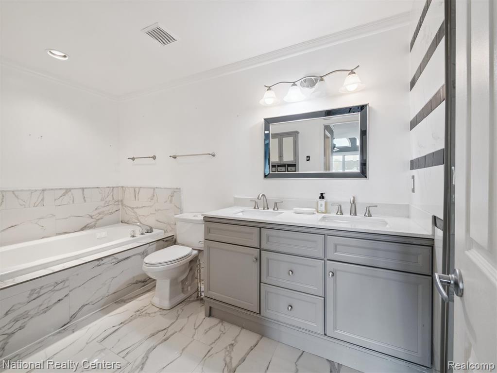 47708 Blue Heron Drive S, Northville, MI 48168 — Photo 19