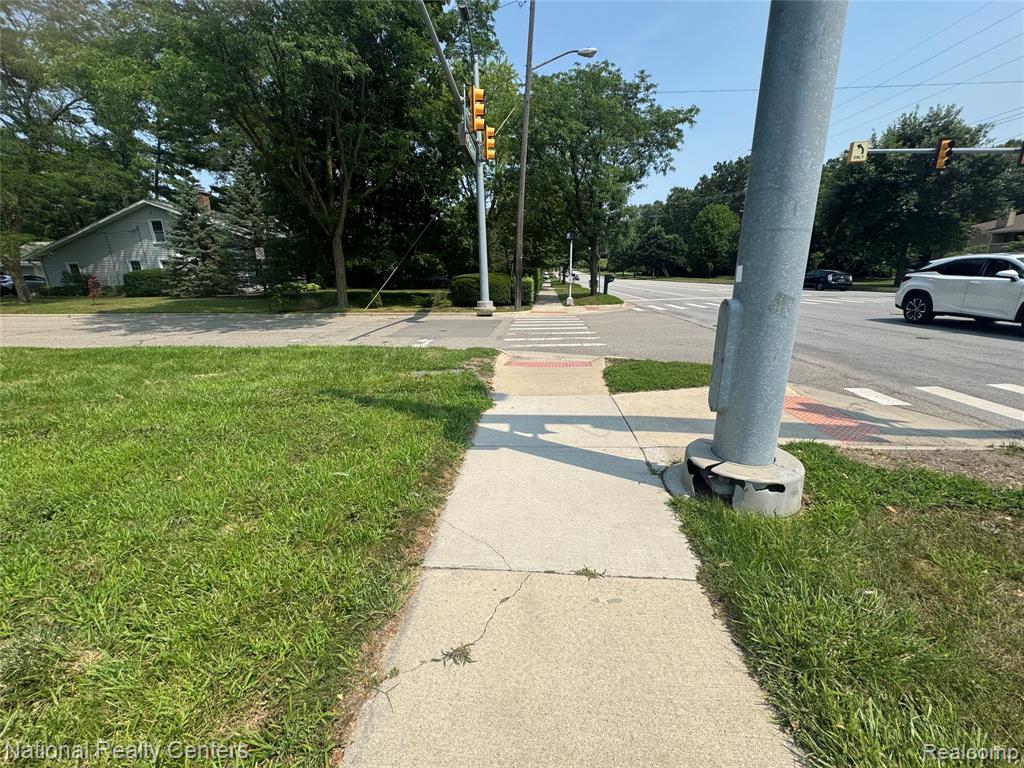 3325 Packard Street, Ann Arbor, MI 48108 — Photo 3