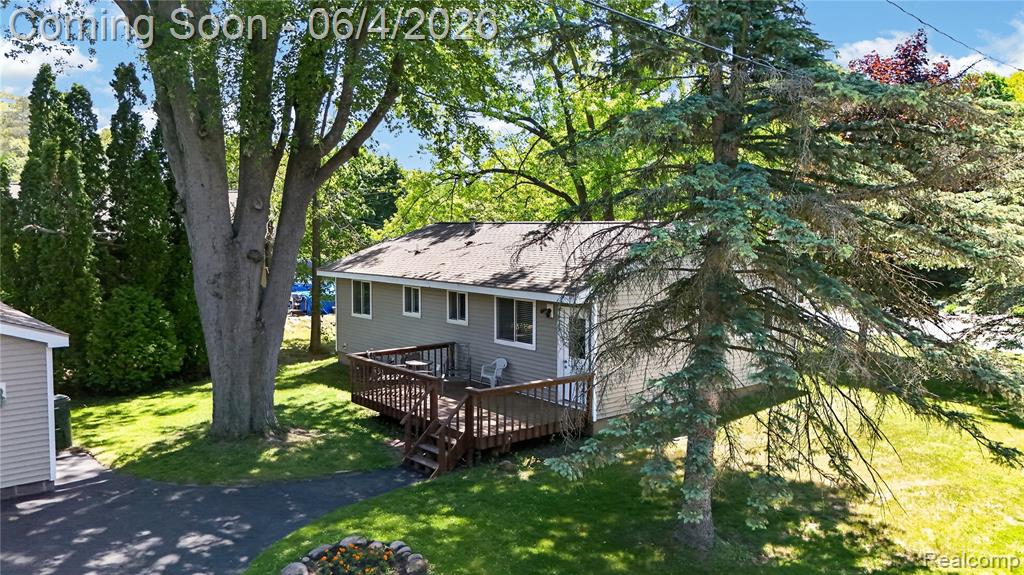 760 Heights Road Road, Lake Orion, MI 48362 — Photo 2