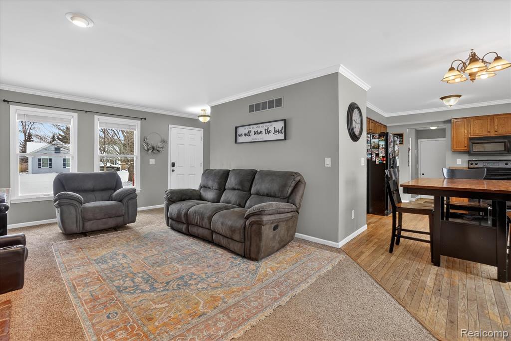 8051 Rose Lane, Goodrich Vlg, MI — Photo 9