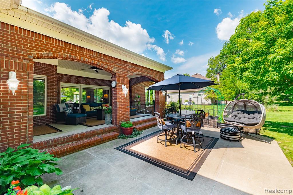 8454 Grays Drive, Grosse Ile, MI 48138 — Photo 48