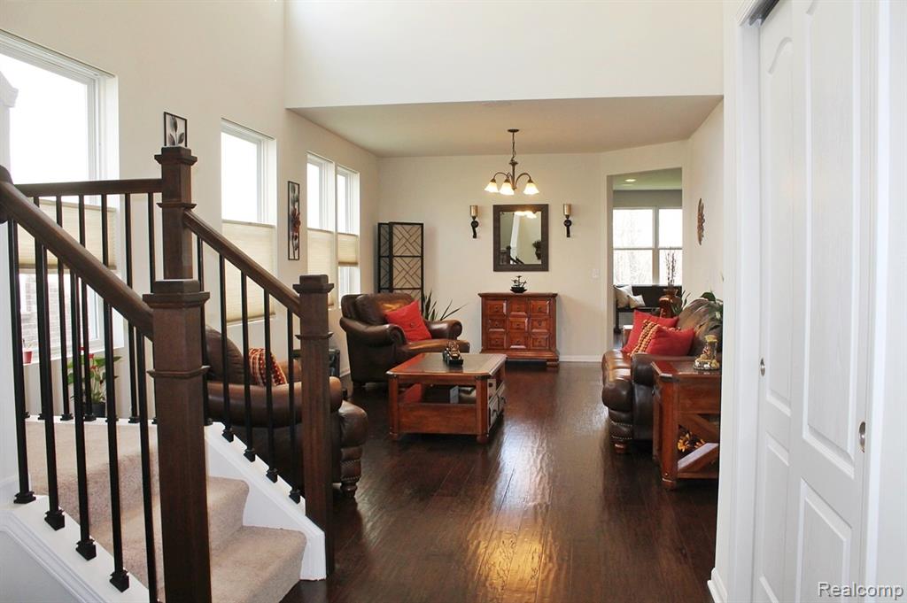 860 Backshore Drive, Canton, MI 48187 — Photo 9