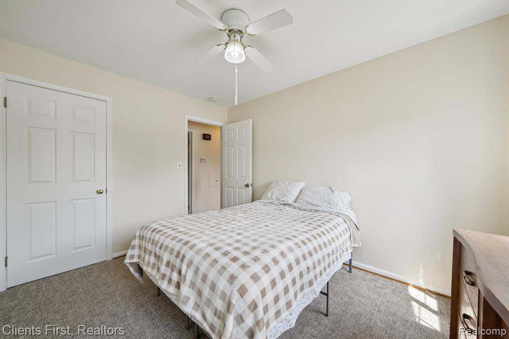 939 Deering Street, Garden City, MI — Photo 16