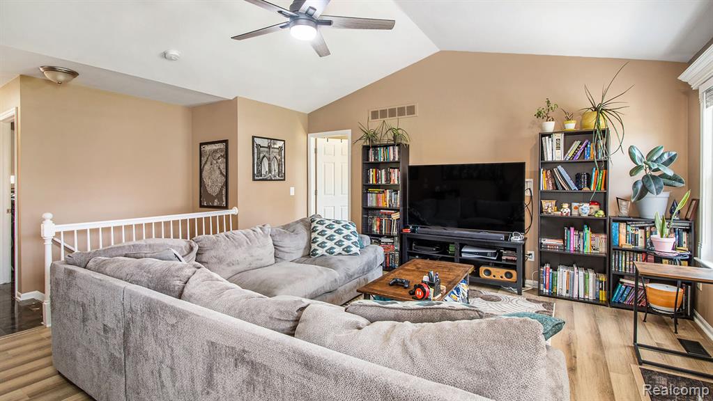 24272 Charles Drive, Brownstown, MI 48183 — Photo 3
