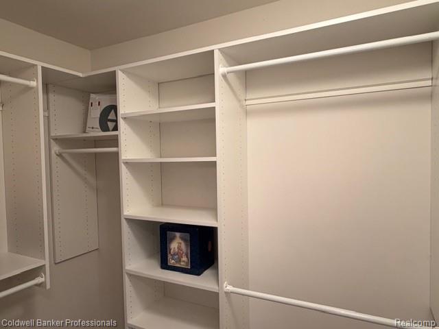 8261 Prestwick Lane, Washington, MI 48095 — Photo 20