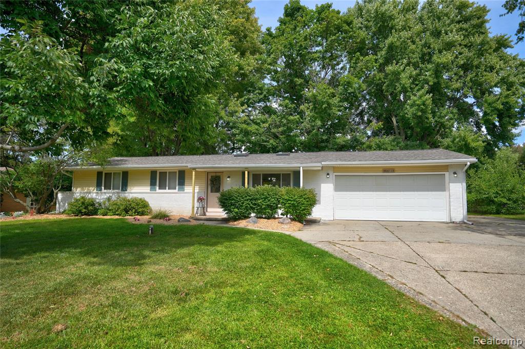 6411 Brookview Drive, Grand Blanc, MI 48439 — Photo 3