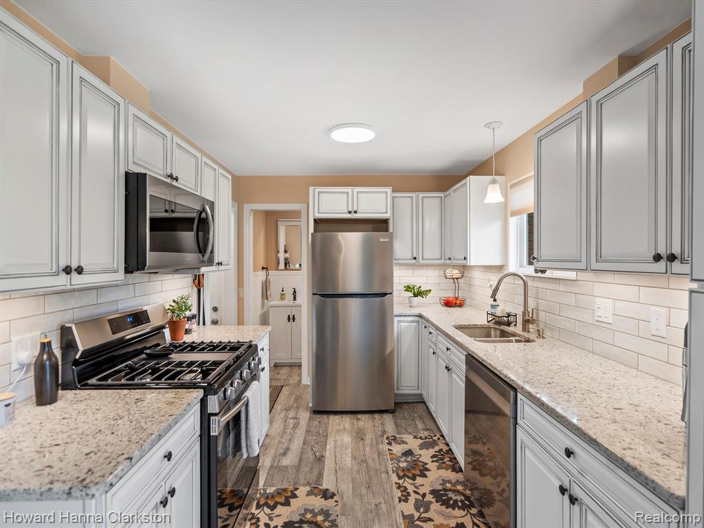 7171 Clintonville Road, Clarkston, MI 48348 — Photo 9