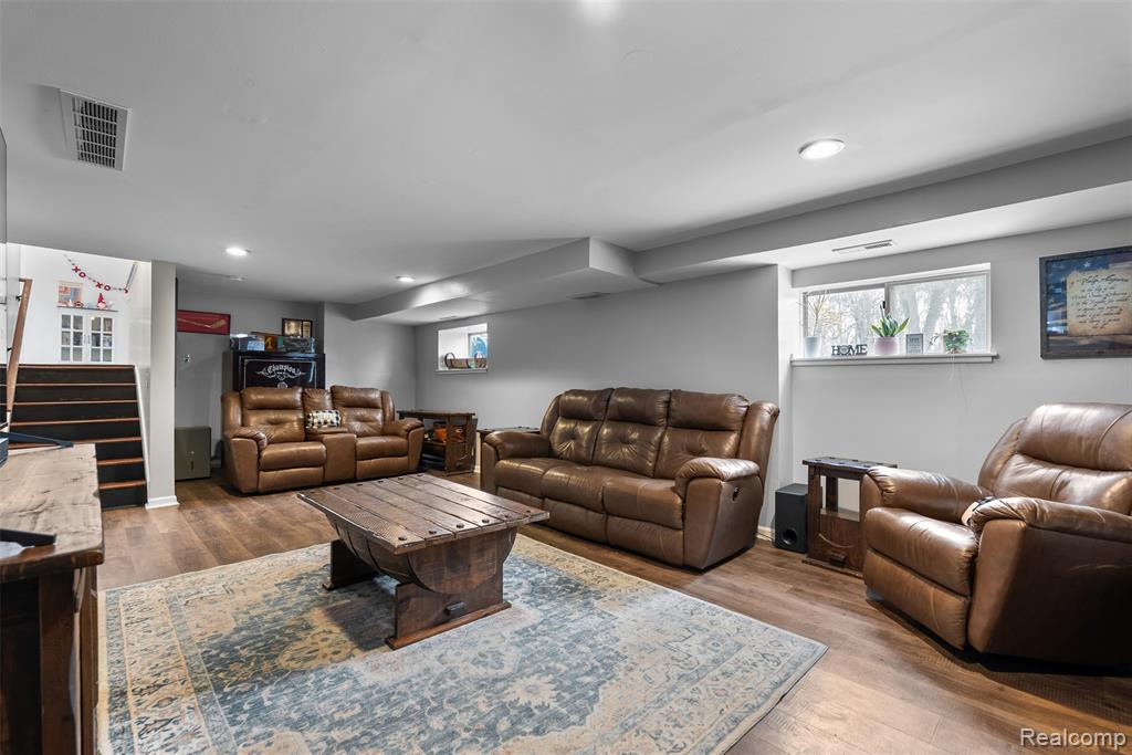 7067 Stanley Rd Road, Flushing, MI 48433 — Photo 13