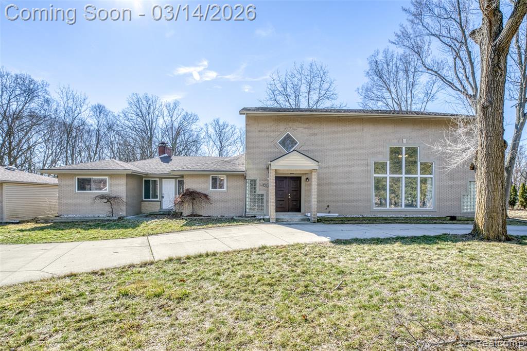 19580 Parke Lane, Grosse Ile, MI 48138 — Photo 6