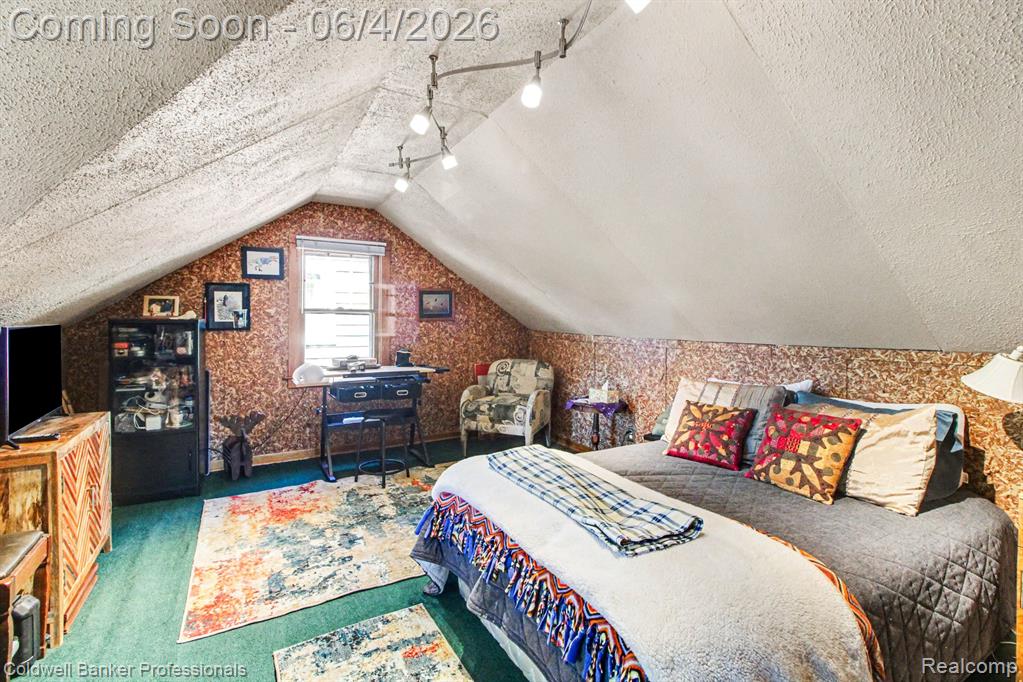 42 Wellesley Drive, Pleasant Ridge, MI — Photo 14