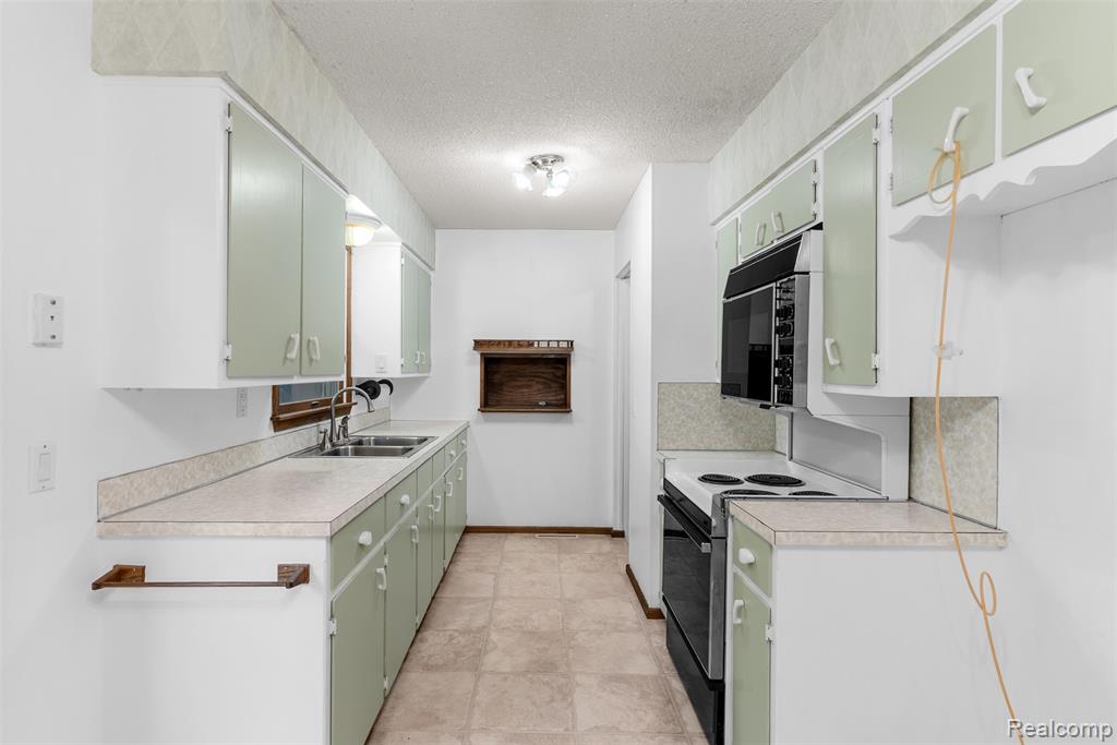 8141 Ohara Drive, Davison, MI 48423 — Photo 21