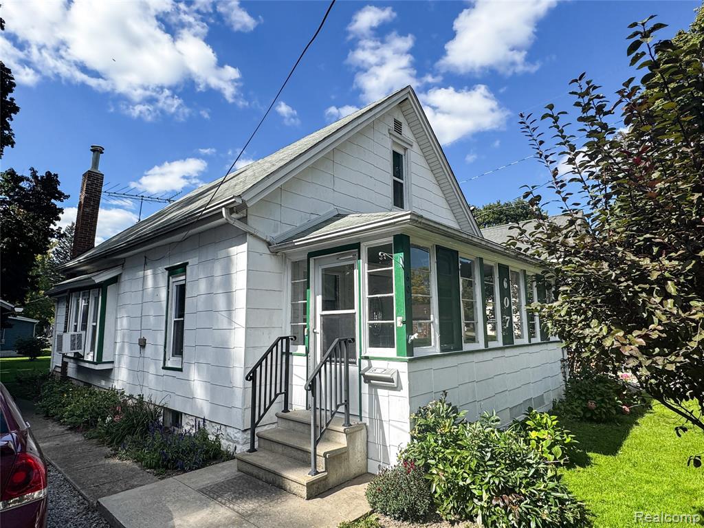 607 N Oak Street, Durand, MI 48429