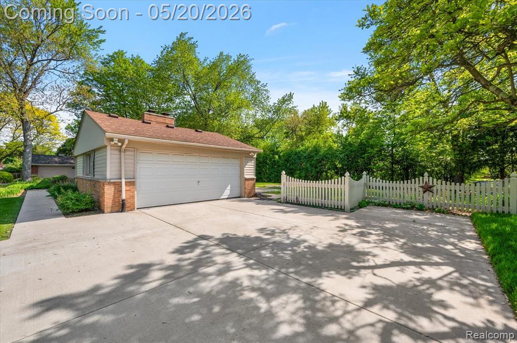 28416 Westerleigh Road, Farmington, MI 48334 — Photo 4