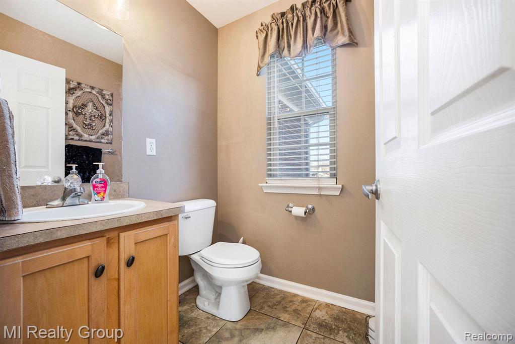 53147 Ashley Drive, New Baltimore, MI 48047 — Photo 15
