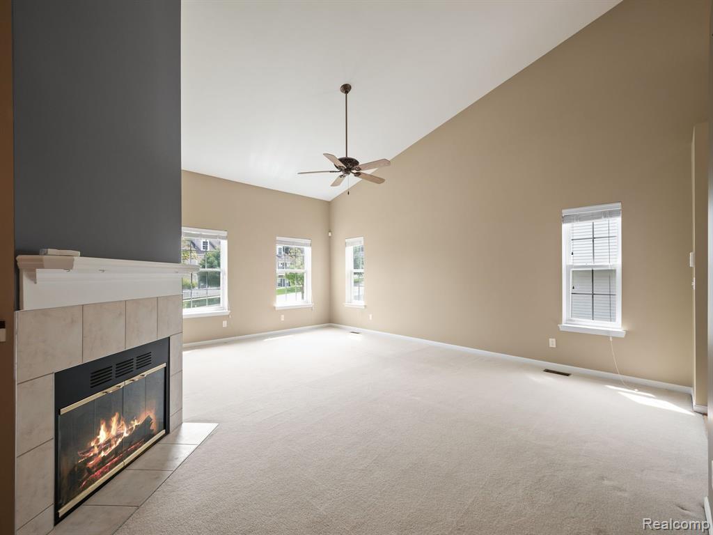 694 W BLUFF, Rochester Hills, MI 48307 — Photo 10