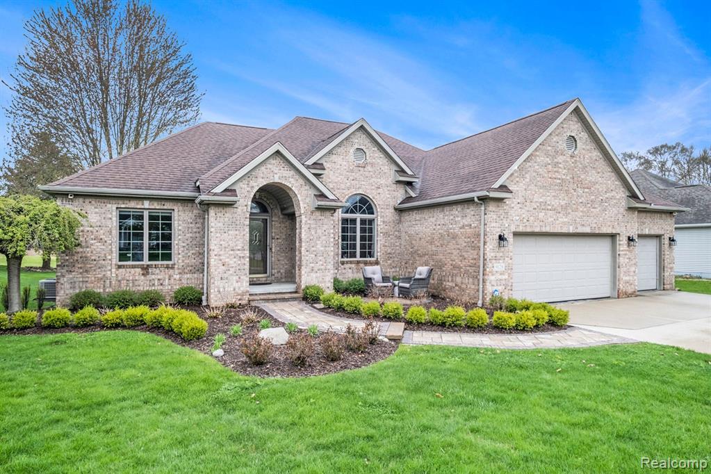 9128 WOODRIDGE Drive, Davison, MI 48423 — Photo 5