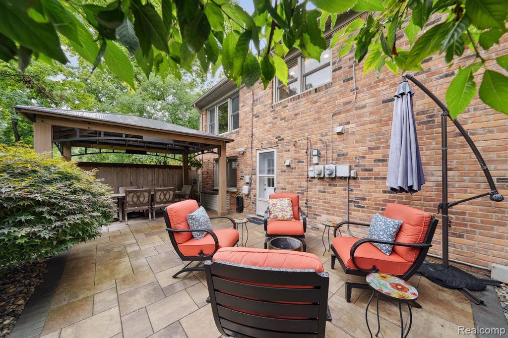425 Kendry Avenue, Bloomfield Hills, MI 48302 — Photo 43