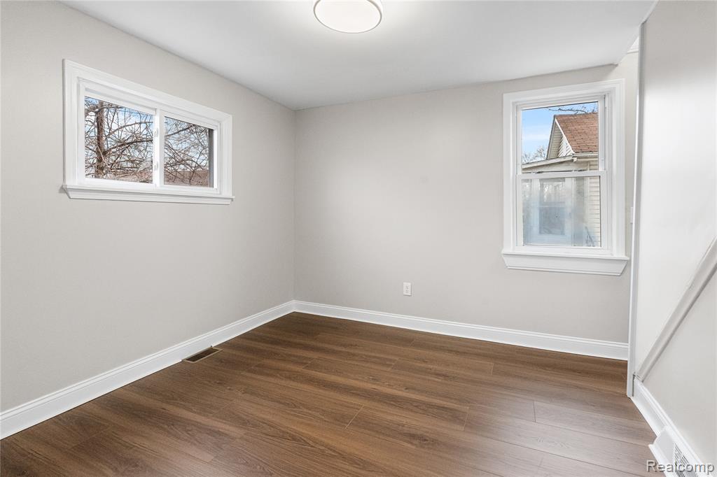7052 Studebaker Avenue, Warren, MI 48091 — Photo 18