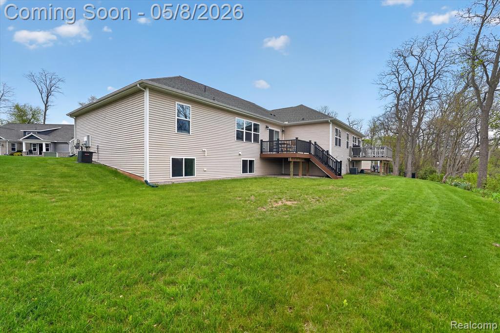 5847 Scenic Bluff Drive, 28, Brighton, MI 48116 — Photo 31