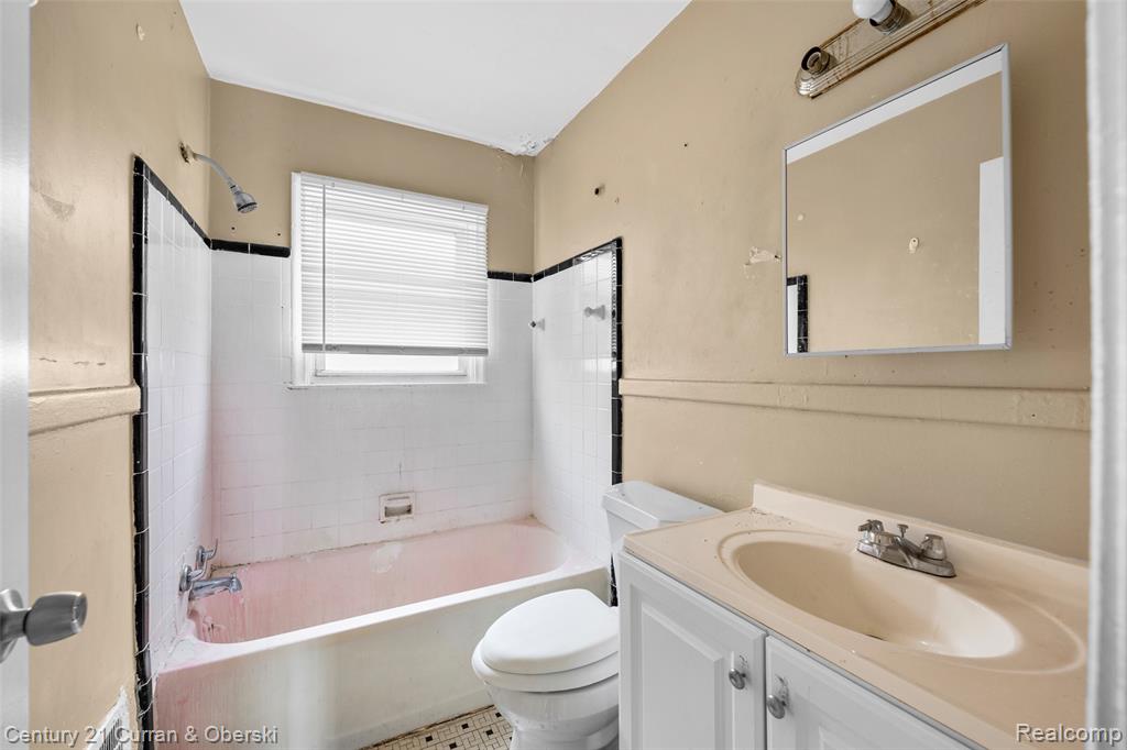8468 Minock Street, Detroit, MI 48228 — Photo 11