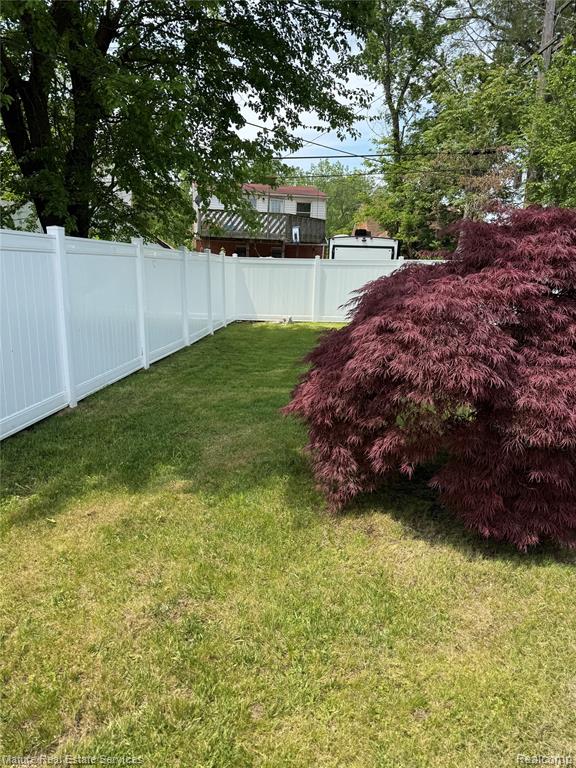 13585 Rockdale Street, Detroit, MI 48223 — Photo 28