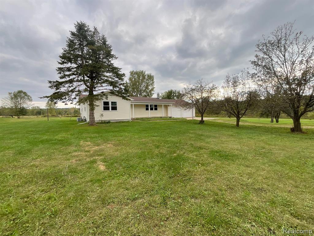 3076 KINGS MILL Road, North Branch, MI 48461 — Photo 37