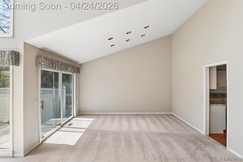 7311 Danbury Drive, West Bloomfield, MI — Photo 17