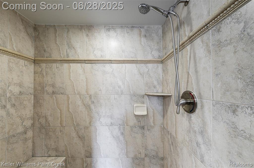 6014 Windemere Lane, Shelby Twp, MI 48316 — Photo 19
