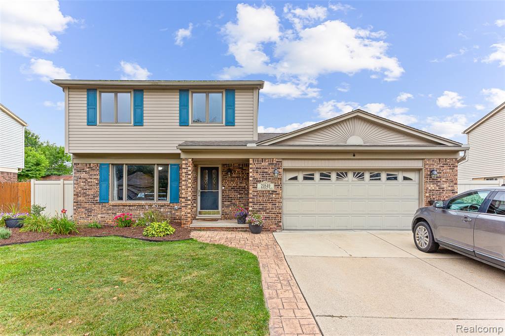21849 E Chipmunk Trail, Woodhaven, MI 48183 — front exterior