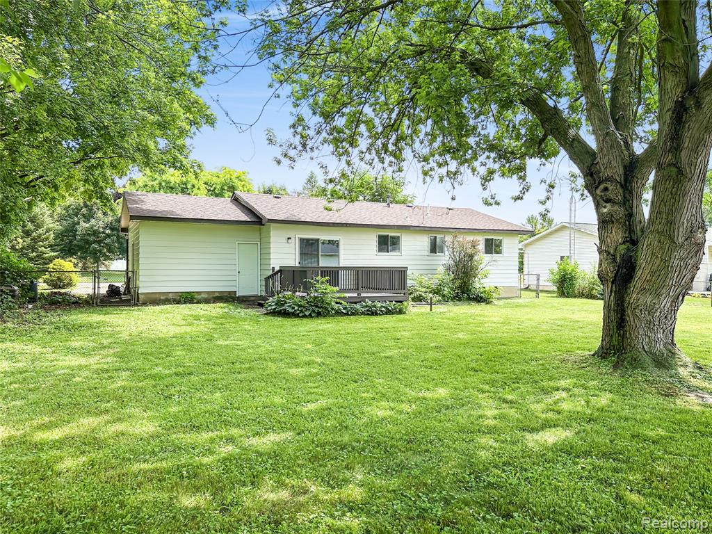 5552 Liberty Bell Road, Grand Blanc, MI 48439 — Photo 5