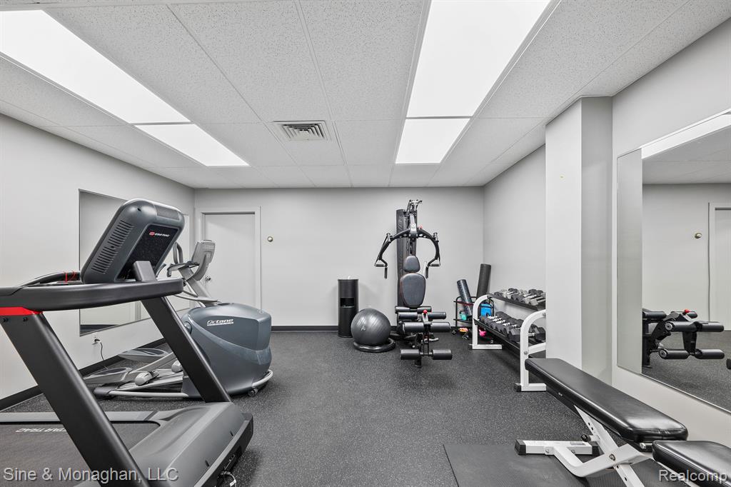 600 W BROWN Street, 102, Birmingham, MI 48009 — Photo 37