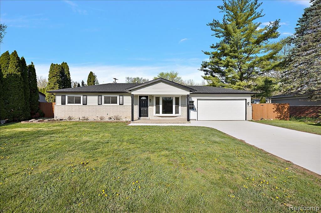 47349 Nita Drive, Utica, MI 48317 — Photo 2