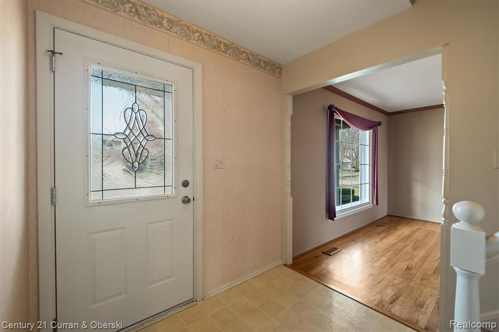 19419 Coachwood Road, Riverview, MI 48193 — Photo 5