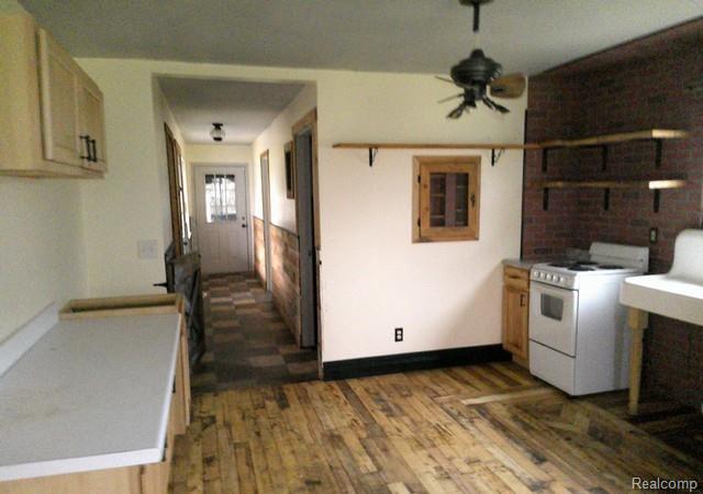 6160 Taylor Drive, Flint, MI 48507 — Photo 17
