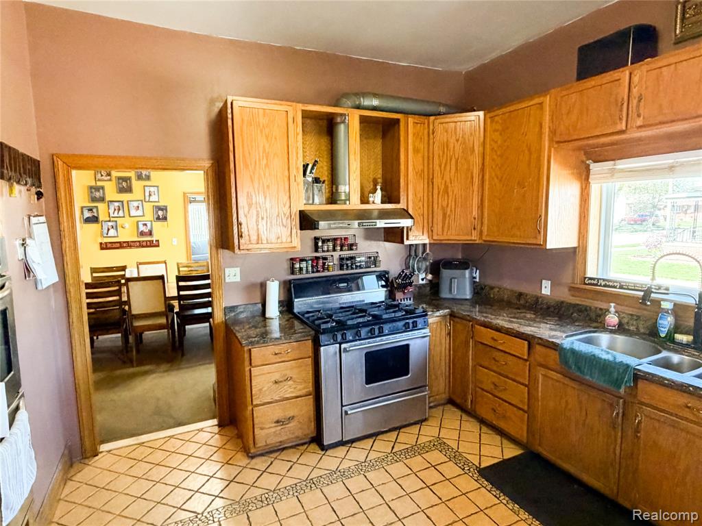703 Saint John Street, Wyandotte, MI 48192 — Photo 58