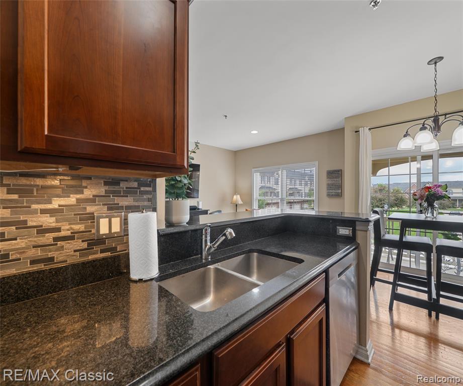 45623 N Stonewood Road, Canton, MI 48187 — Photo 8