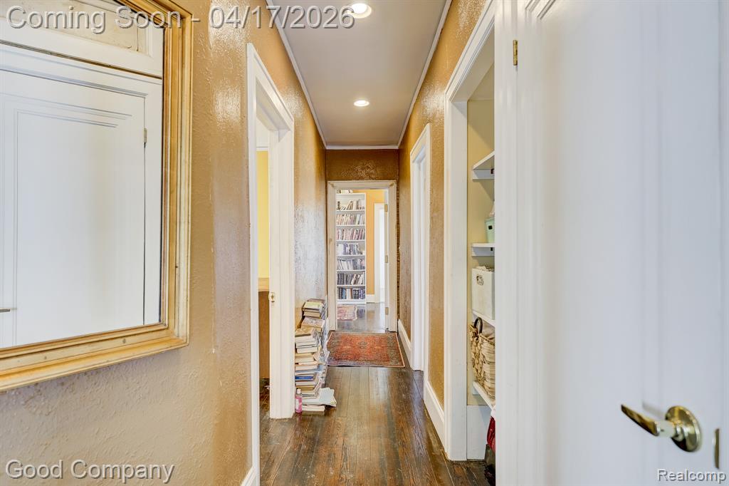 812 E George Avenue, Hazel Park, MI 48030 — Photo 33