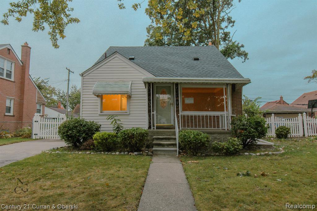 771 FARNHAM Avenue, Lincoln Park, MI 48146 — front exterior