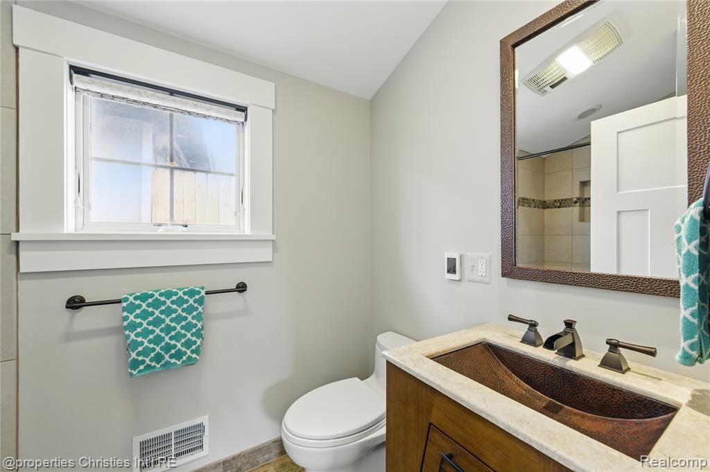 11693 Kenton Drive, Whitmore Lake, MI 48189 — Photo 16