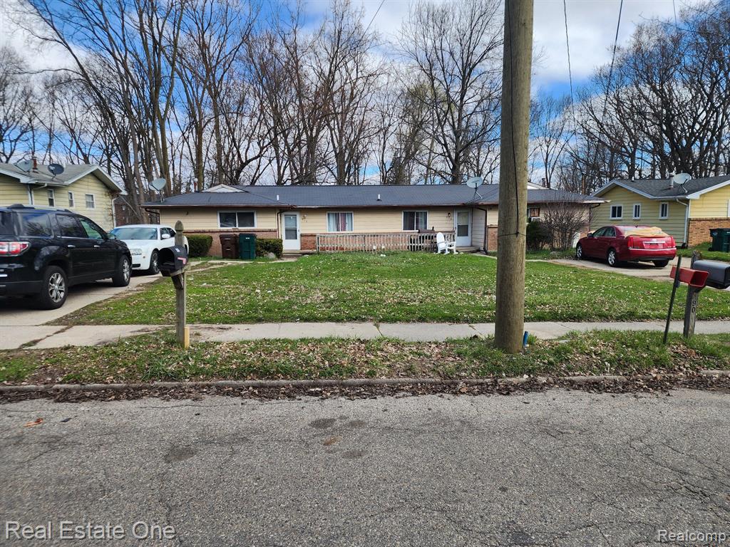 908/910 PIERCE Road, Lansing, MI 48910 — front exterior