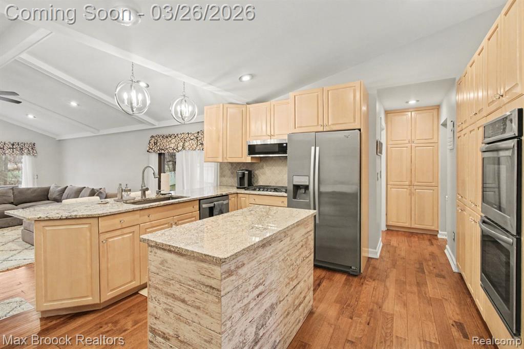 2261 Avondale Street, Sylvan Lake, MI 48320 — Photo 6