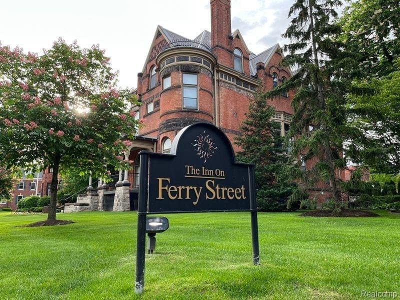 304 E Palmer Street, Detroit, MI 48202 — Photo 27