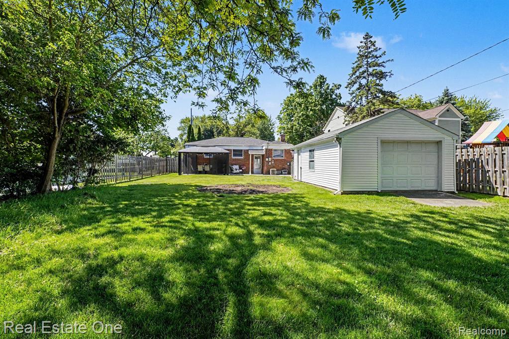 769 Manordale Court, Milford, MI 48381 — Photo 29