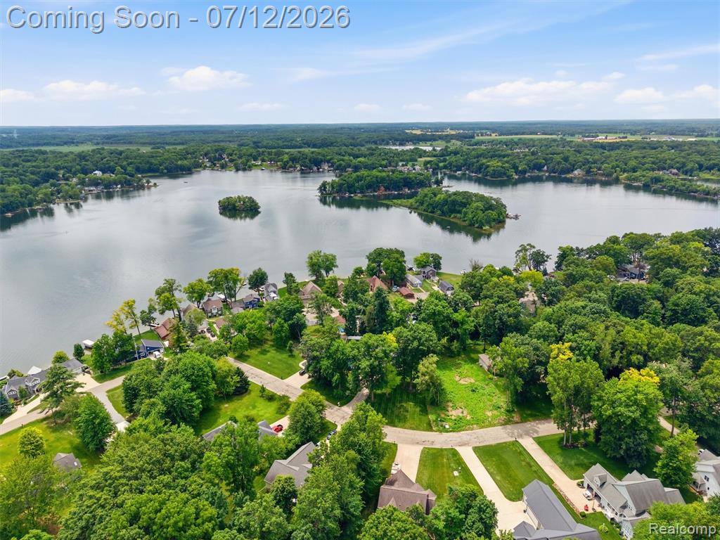 7495 Kovacs Drive, Linden, MI 48451 — Photo 2