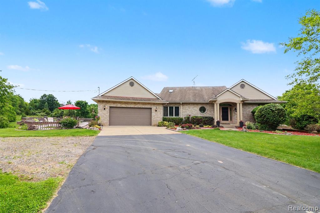 18501 Taylor Lake Road, Holly, MI 48442 — Photo 2